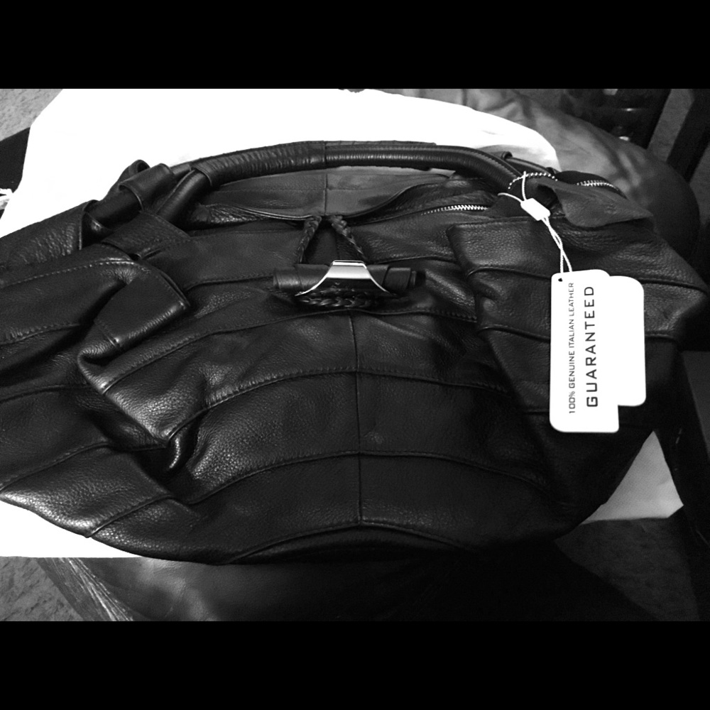 Beautiful 100% genuine Italian leather brand new